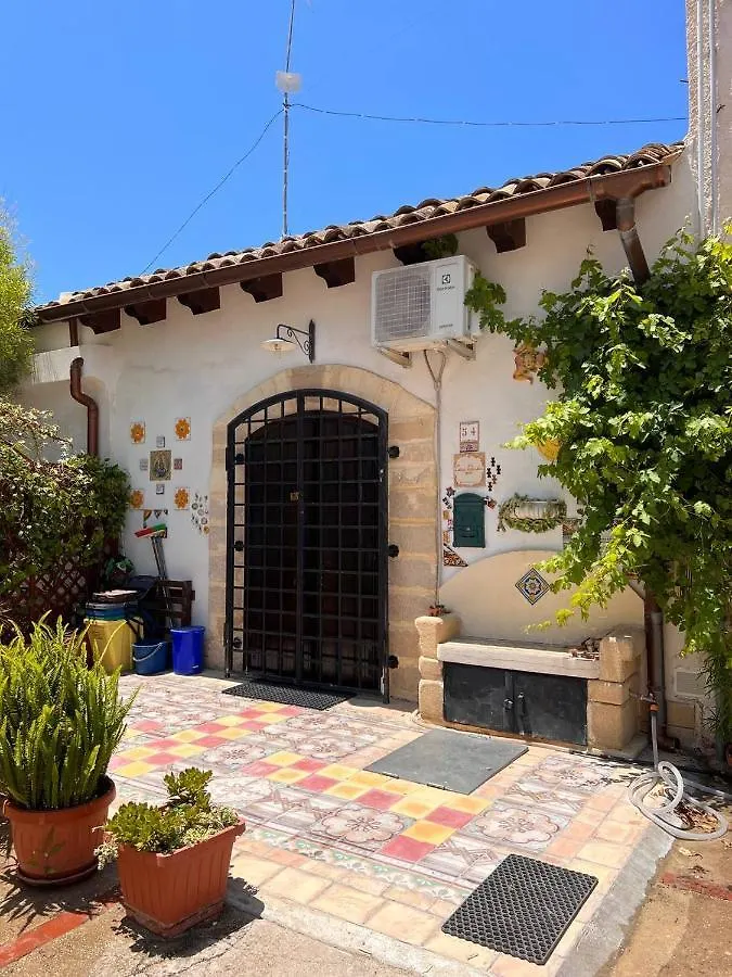 Holiday home Casa Claudia Stagnone Villa Marsala Italy
